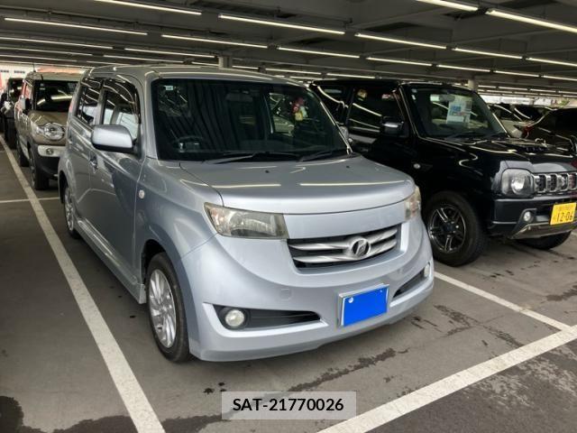 Toyota BB 2007-10 7721156-2