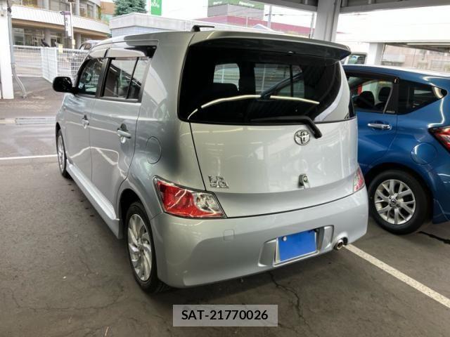 Toyota BB 2007-10 7721156-4