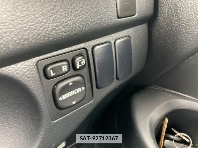 Toyota BB 2009-12 7721157-10