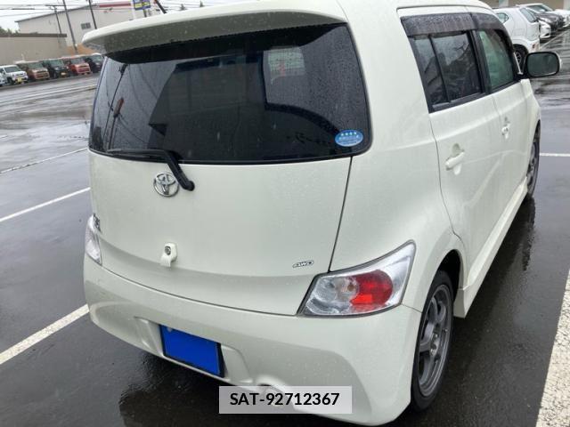 Toyota BB 2009-12 7721157-4