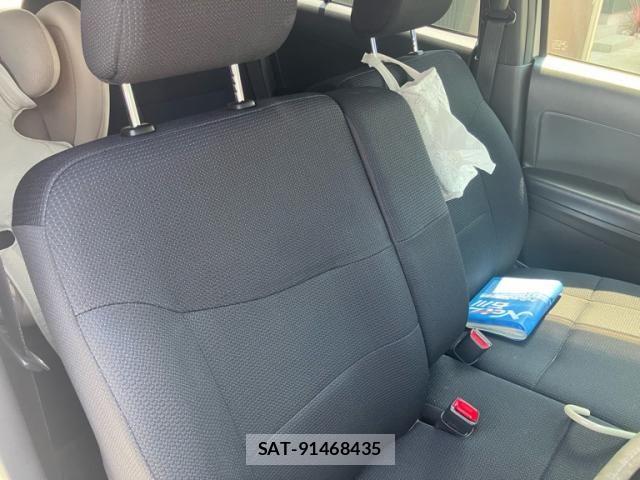Toyota BB 2013-01 8129118-9