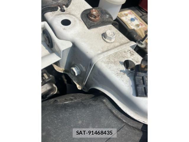 Toyota BB 2013-01 8129118-21