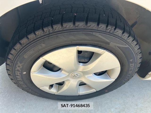 Toyota BB 2013-01 8129118-8
