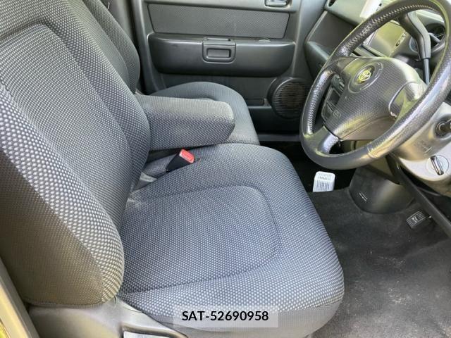 Toyota BB 2003-12 8353951-15
