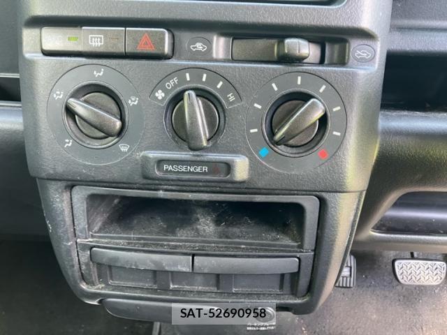 Toyota BB 2003-12 8353951-20