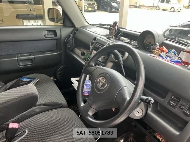Toyota BB 2005-08 8523688-5