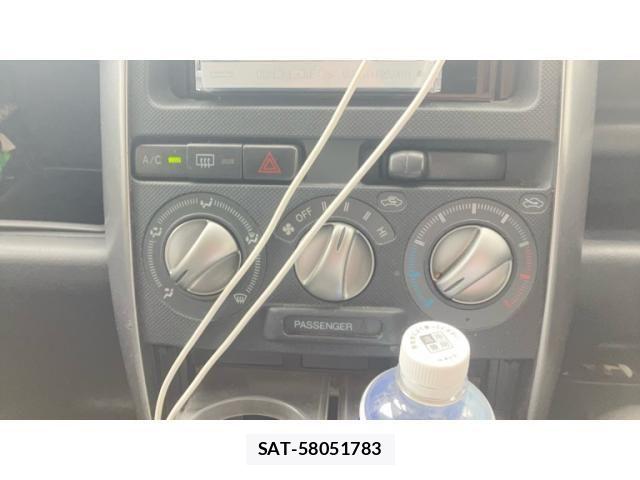 Toyota BB 2005-08 8523688-8