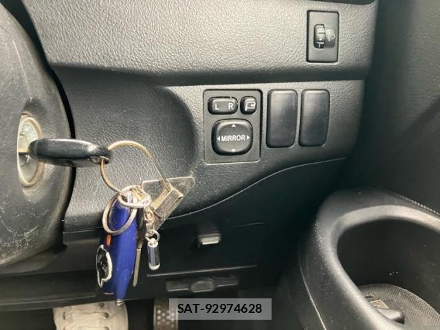 Toyota BB 2006-09 8625920-16