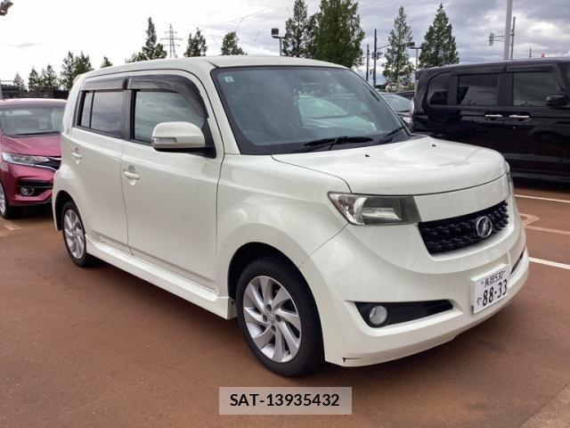Toyota BB 2009-02 8658134-1