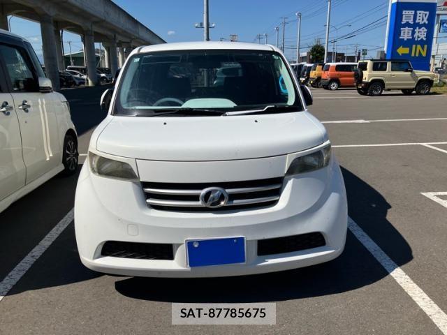 Toyota BB 2006-05 8848317-0