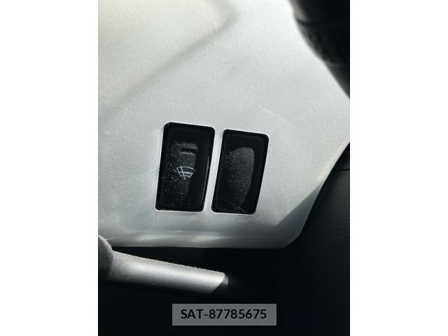 Toyota BB 2006-05 8848317-19