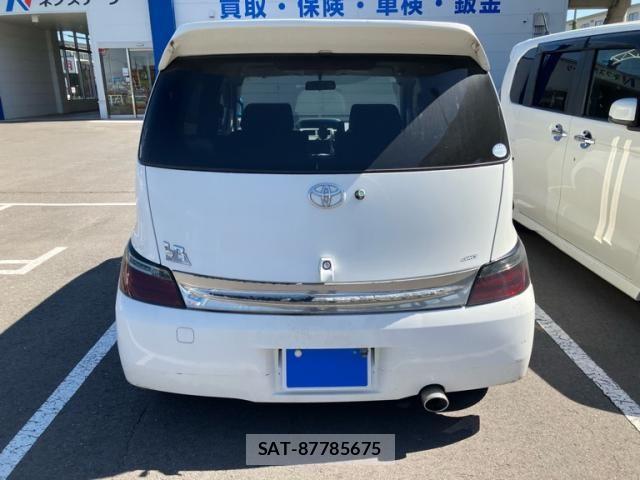 Toyota BB 2006-05 8848317-3