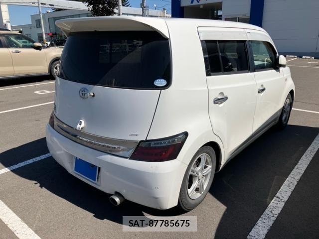 Toyota BB 2006-05 8848317-5