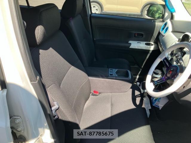 Toyota BB 2006-05 8848317-7