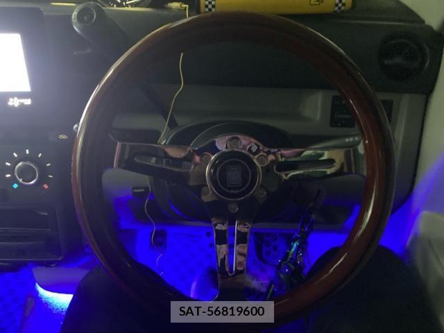 Toyota BB 2001-06 8244669-5