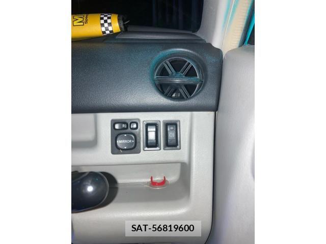 Toyota BB 2001-06 8244669-6