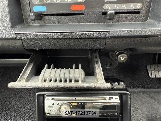 Nissan BE-1 1988-04 7782823-25