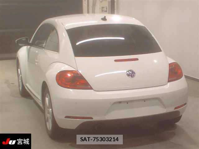 VolksWagen  2015 7266925-1