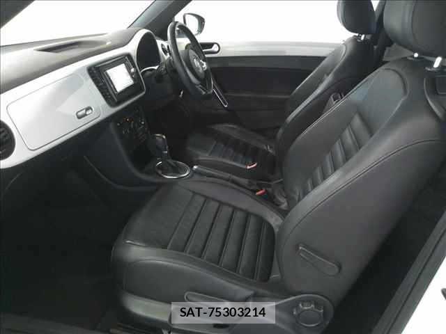 VolksWagen  2015 7266925-3