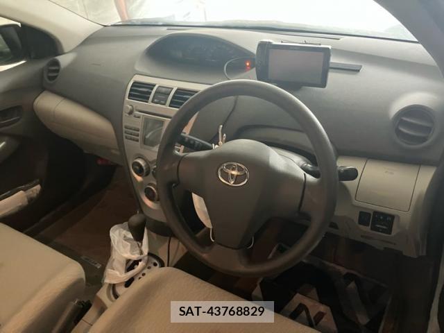Toyota BELTA 2011-11 7615147-13