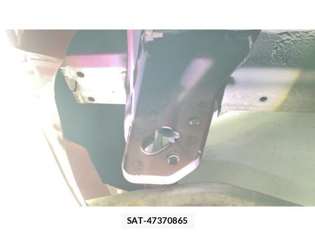 Toyota BELTA 2007-03 7782824-27
