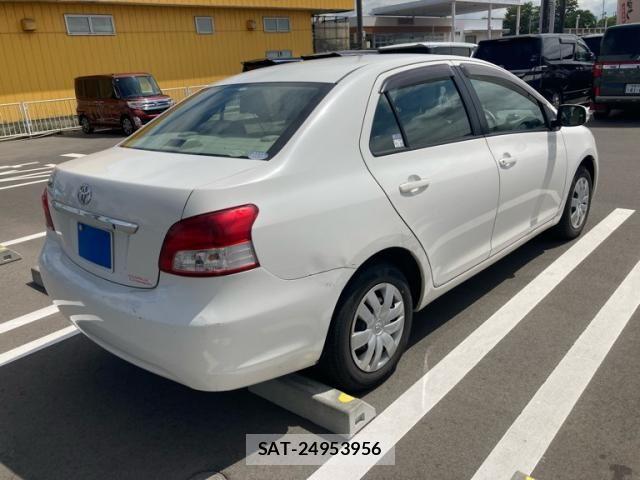 Toyota BELTA 2011-01 8228988-1