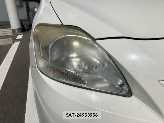 Toyota BELTA 2011-01 8228988-4