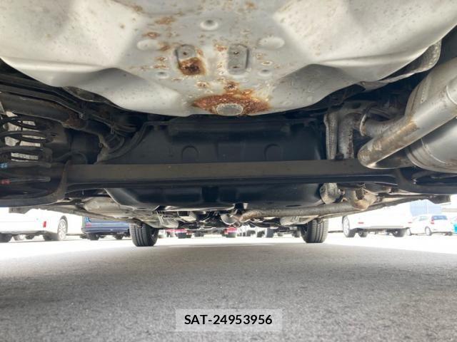 Toyota BELTA 2011-01 8228988-7