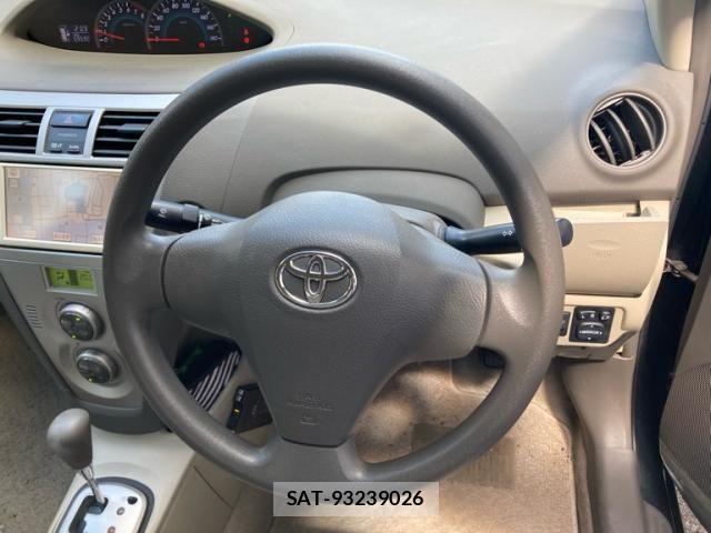 Toyota BELTA 2009-11 8371460-11