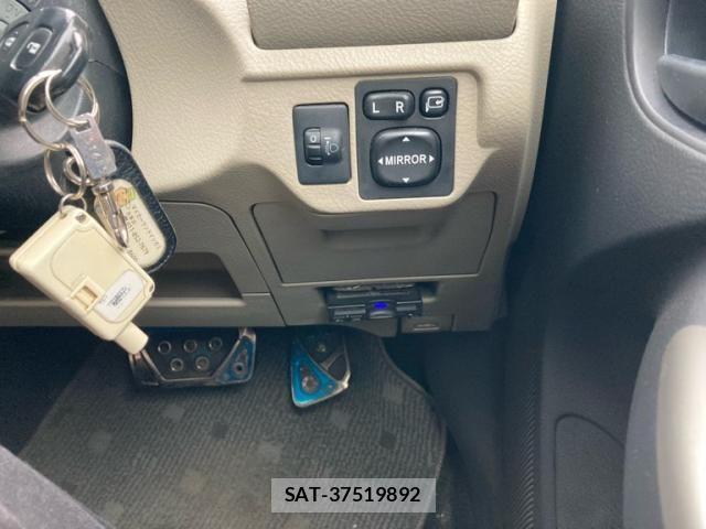 Toyota BELTA 2007-04 8523689-19