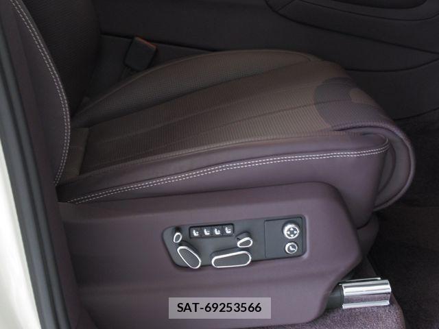 Bentley BENTAYGA 2023-06 7325824-12