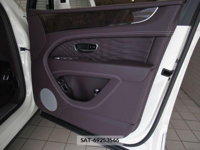 Bentley BENTAYGA 2023-06 7325824-16