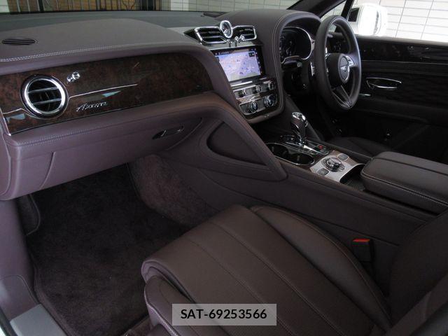 Bentley BENTAYGA 2023-06 7325824-17
