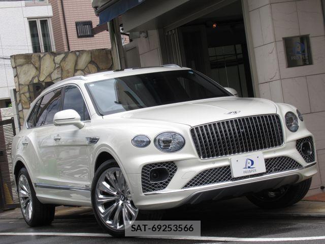 Bentley BENTAYGA 2023-06 7325824-2