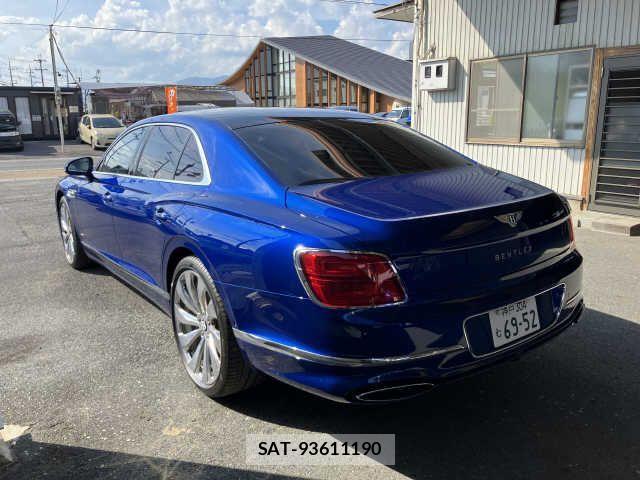 Bentley Bentley 2022-03 1213979-3