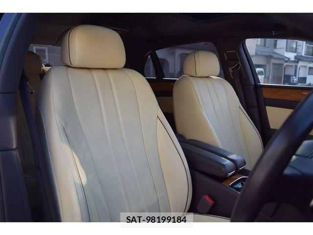 Bentley Bentley 2016-04 2660331-12