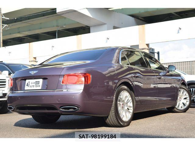 Bentley Bentley 2016-04 2660331-3