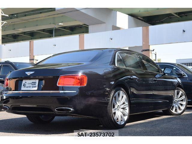 Bentley Bentley 2013-12 3903868-3