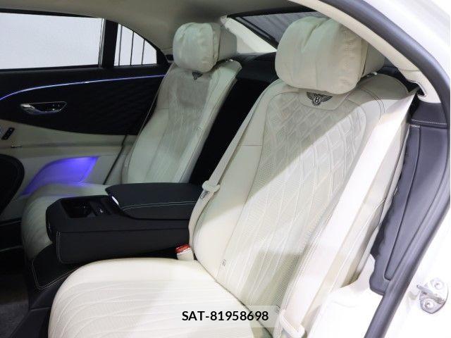 Bentley Bentley 2022-10 6610686-9
