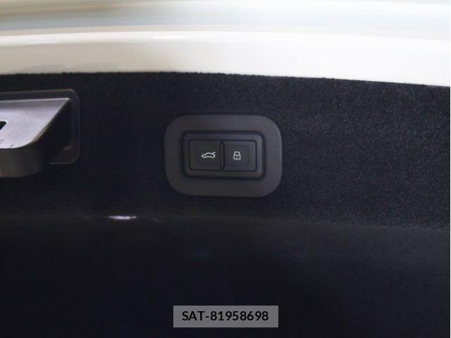 Bentley Bentley 2022-10 6610686-10