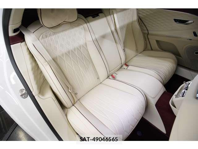 Bentley Bentley 2023-11 7782827-9