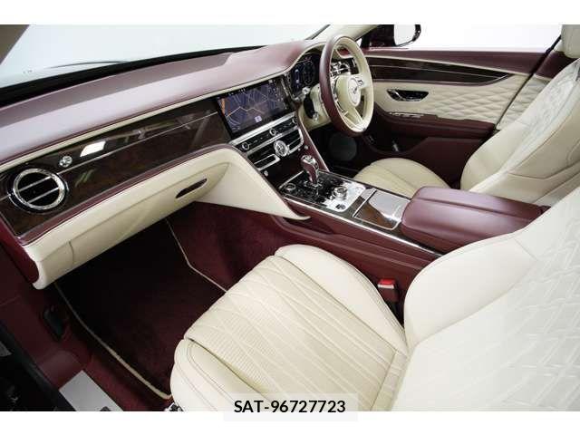 Bentley Bentley 2021-11 8129123-2