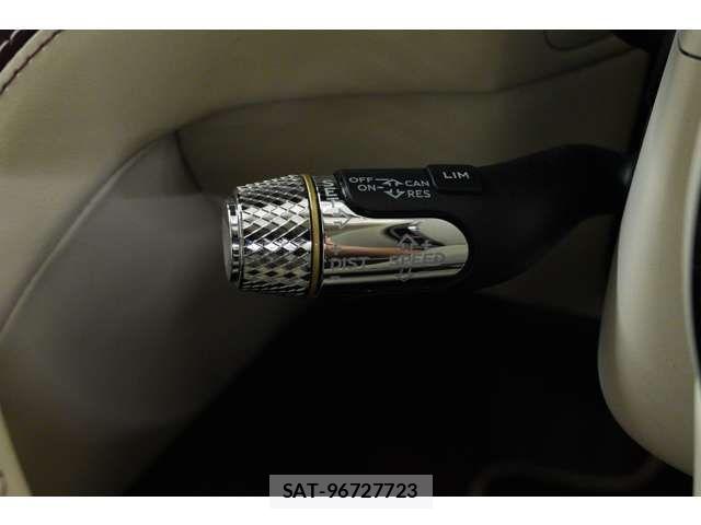 Bentley Bentley 2021-11 8129123-7