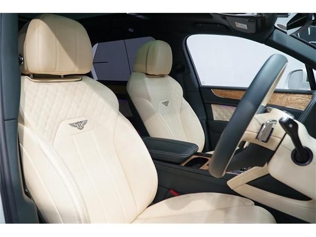 Bentley BENTAYGA 2022-12 469963-12