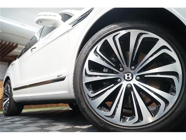Bentley BENTAYGA 2022-12 469963-2