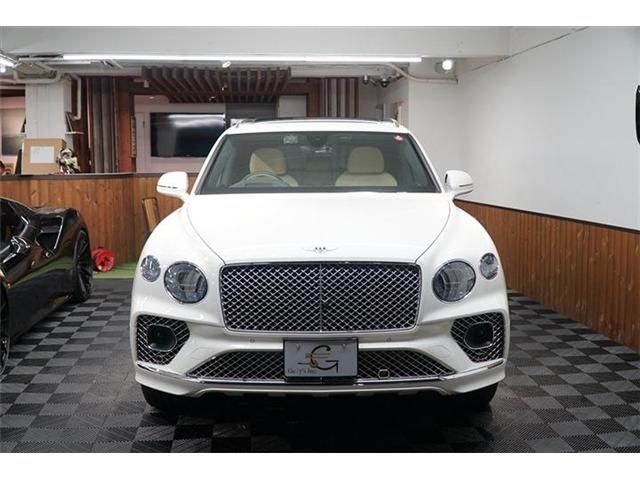 Bentley BENTAYGA 2022-12 469963-3