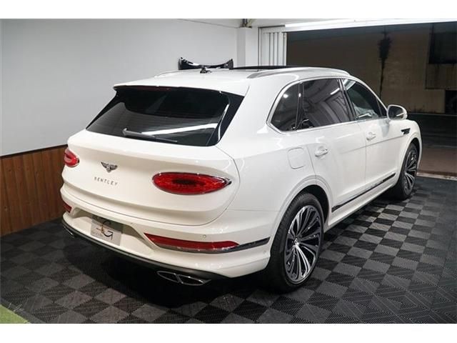 Bentley BENTAYGA 2022-12 469963-4