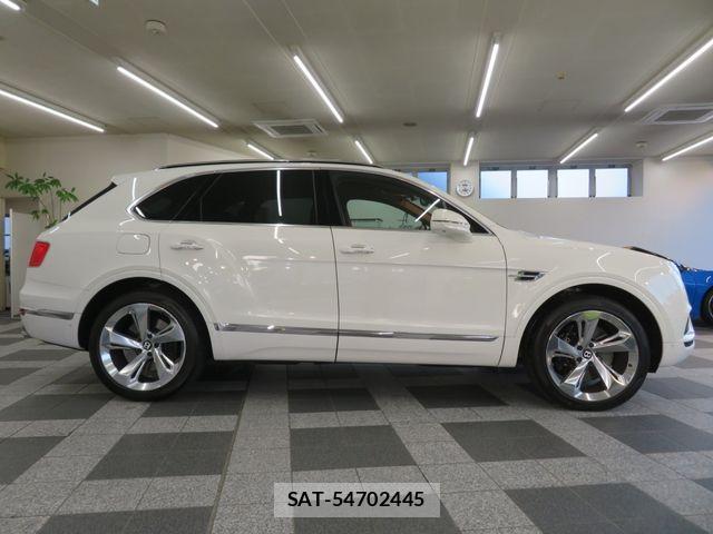 Bentley BENTAYGA 2019-07 4930741-9