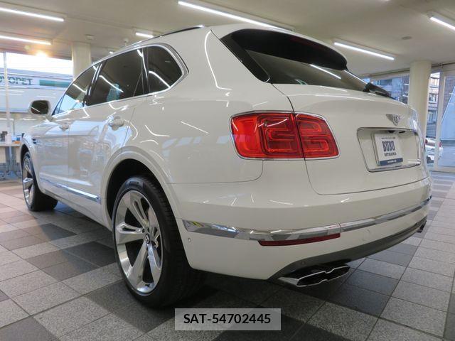 Bentley BENTAYGA 2019-07 4930741-1