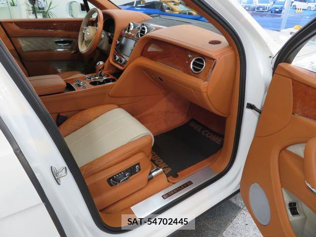 Bentley BENTAYGA 2019-07 4930741-22